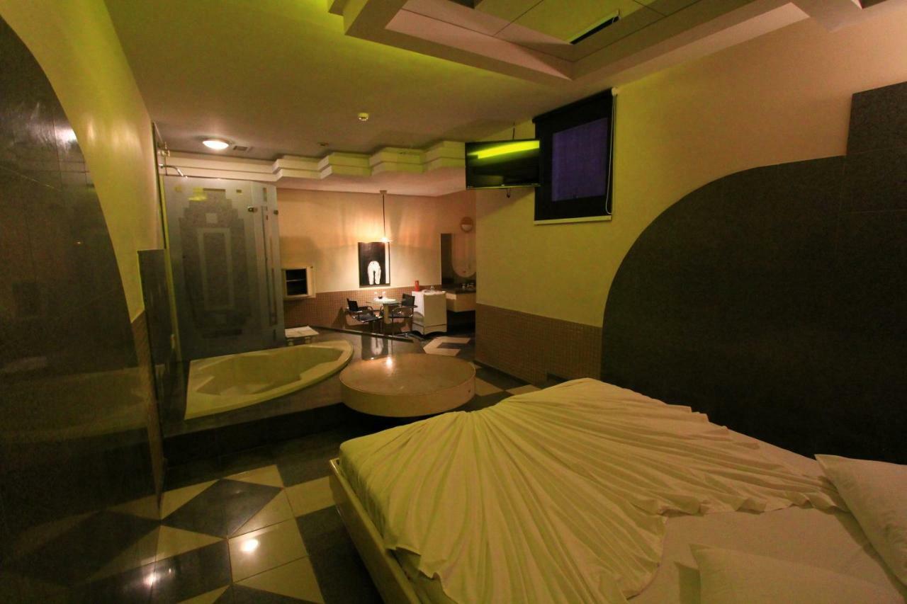 Movie Inn Motel E Hospedagem (Adults Only) Ribeirão Preto Exterior photo